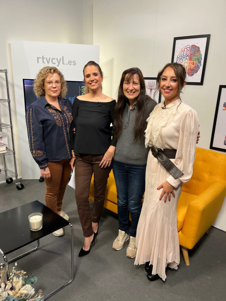 Café Solidario con el Colegio de Enfermería de Burgos 1 PHOTO 2025 10 30 16 0